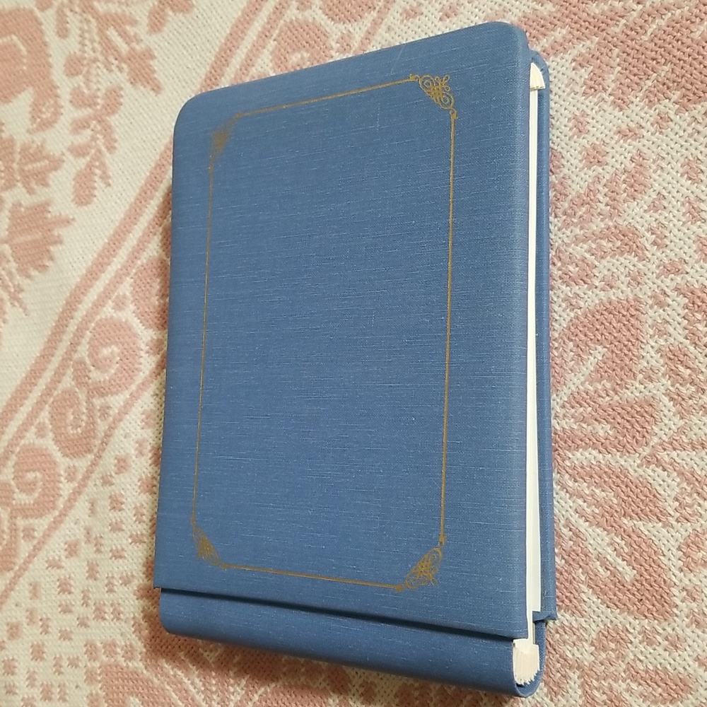 Creative Memories 6x8 Blue Acid Free Album - Picture 4 of 5